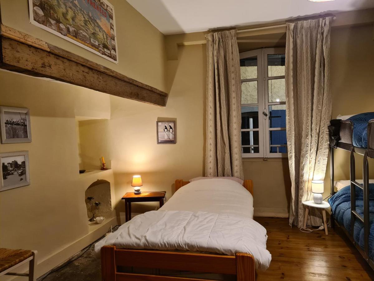 Gîte d'étape Le Couvent d'Ossau Louvie Juzon Extérieur photo