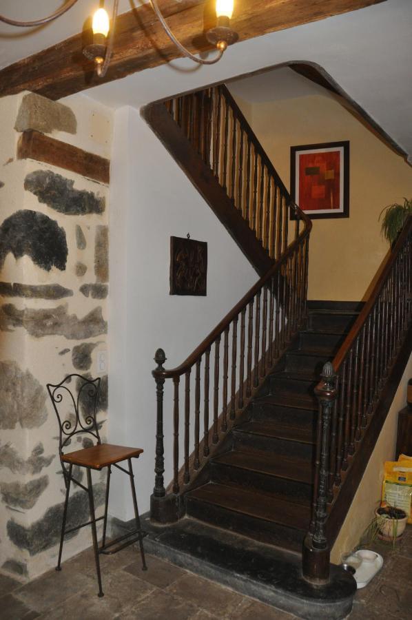 Gîte d'étape Le Couvent d'Ossau Louvie Juzon Extérieur photo